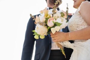 Svatební kytice má na svatbě své místo. Jak ji vybrat?